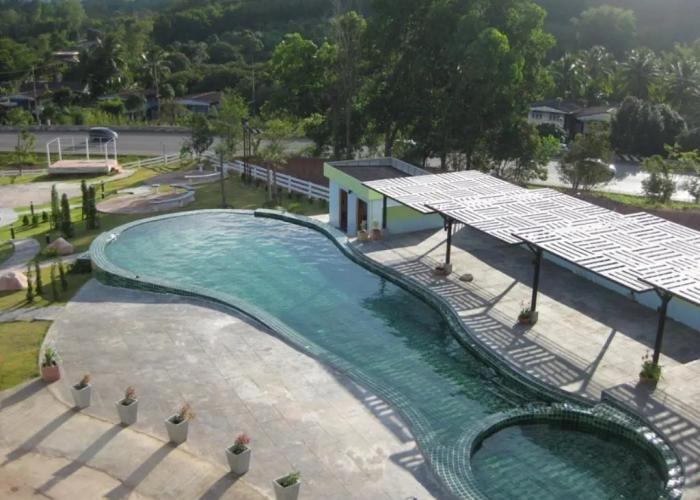 Breeze Hill Resort