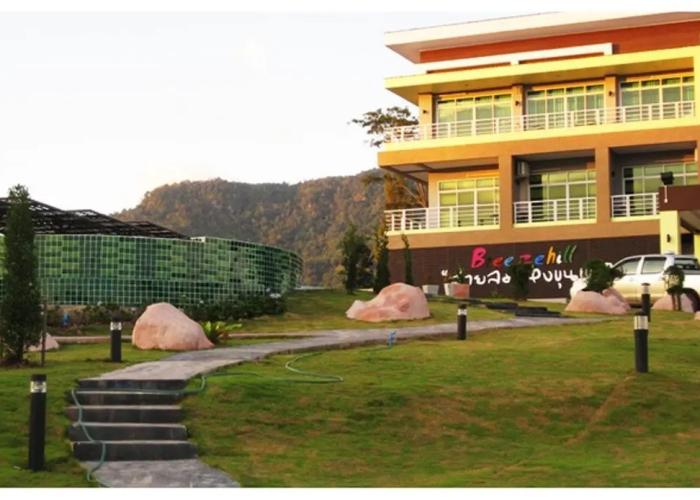Breeze Hill Resort