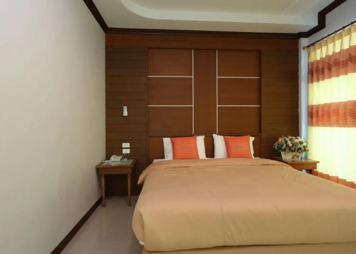 Breeze Hill Hotel