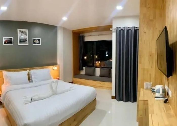 Add Ubon Hotel