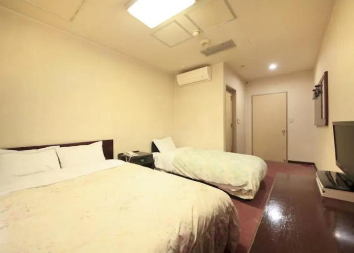 Hotel U-Topia