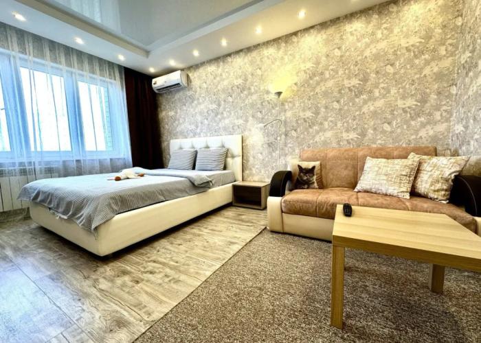 Fresh Room: Na Marshala Ustinova Apartments