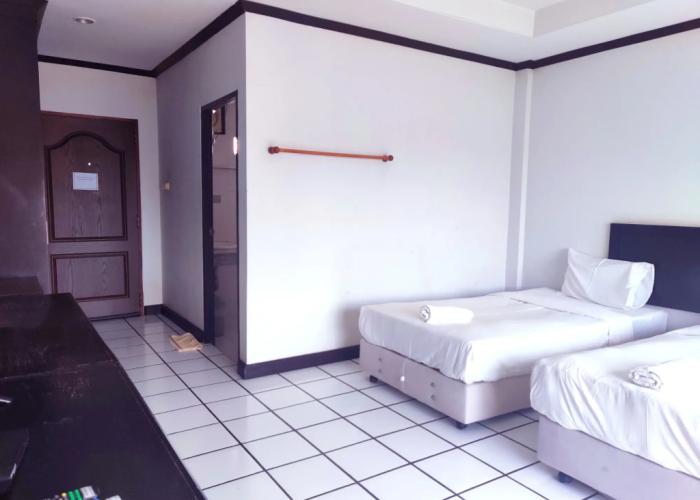 Thong Paeka Hotel
