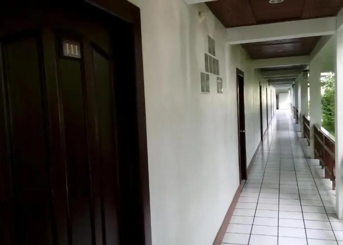 Thong Paeka Hotel