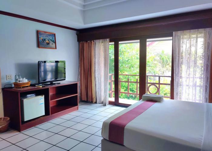 Thong Paeka Hotel