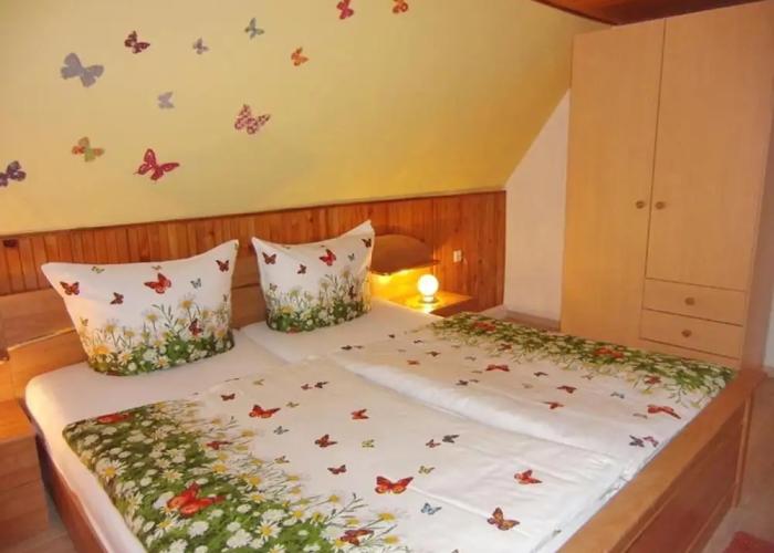 Cozy Apartment near Forest in Lichtenhain
