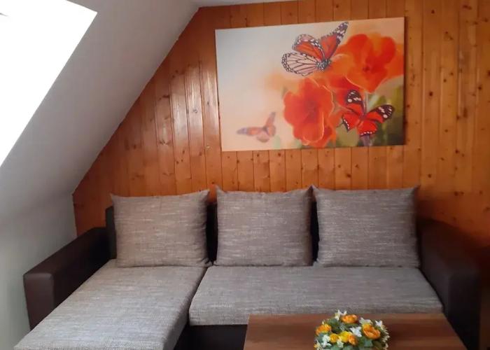 Cozy Apartment near Forest in Lichtenhain