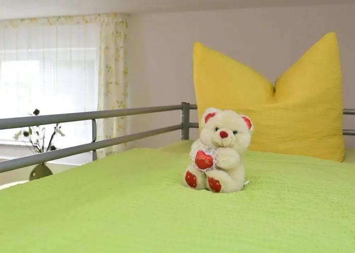 Apartment in Lichtenhain With Garden