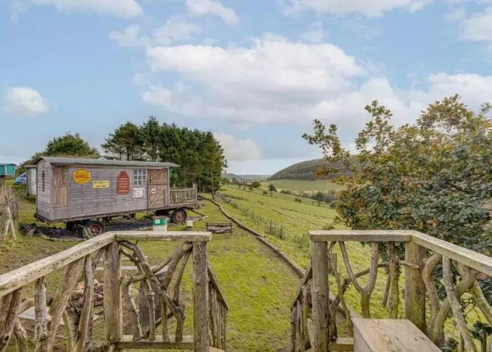 2x Double Bed - Glamping Wagon, Dalby Forest