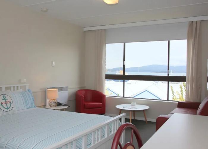 Beauty Point Waterfront Hotel