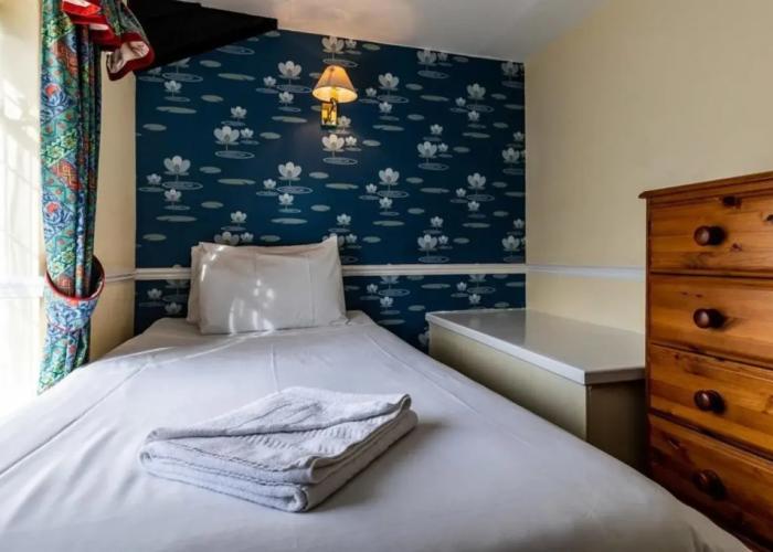 The George Hotel