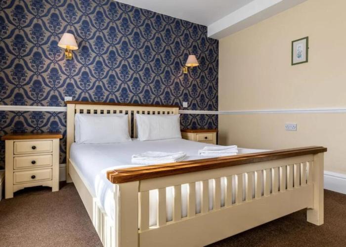 The George Hotel