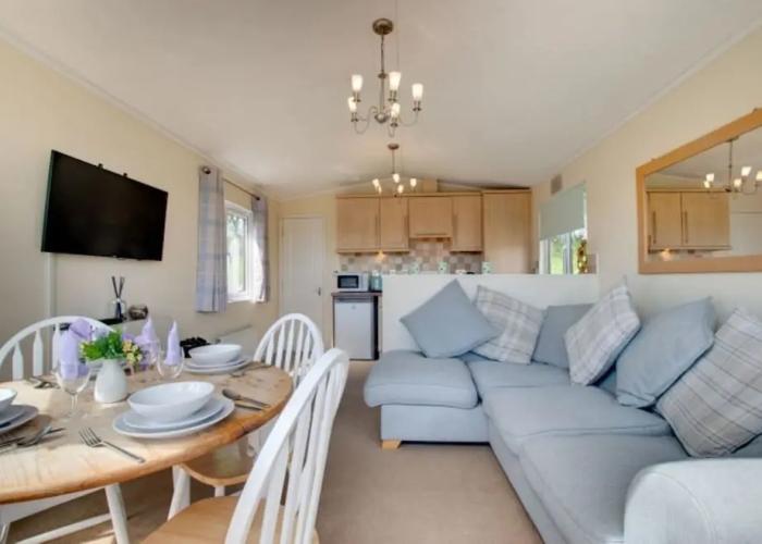 Stunning 3-bed Hot Tub Lodge, Northumberland