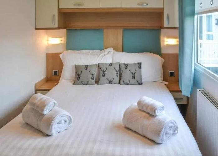Apple Tree Lodge, Hot Tub, 3 Bedroom, 2 Bars