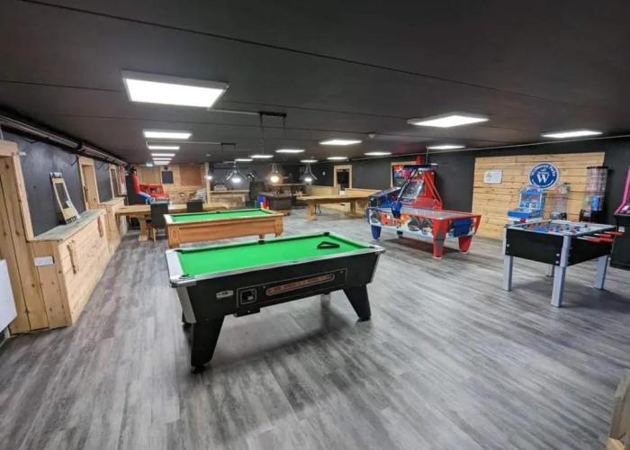 Apple Tree Lodge, Hot Tub, 3 Bedroom, 2 Bars