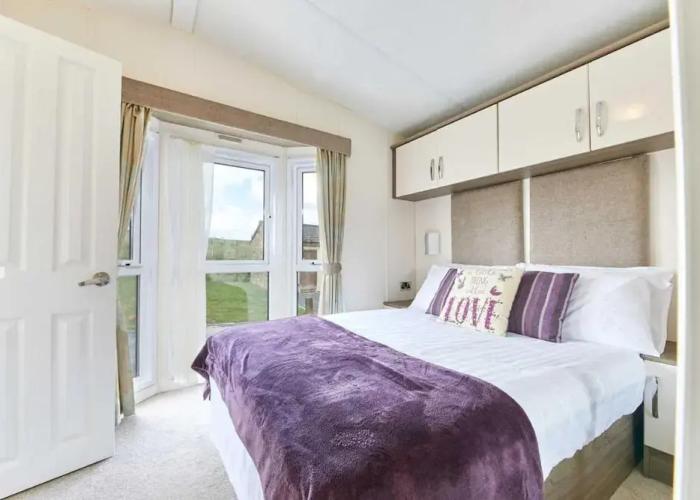 Host Stay Yolo Lodge