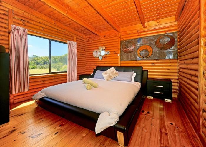 Cloudy Bay Cabin