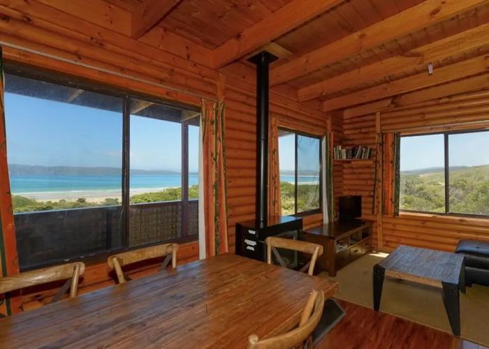 Cloudy Bay Cabin