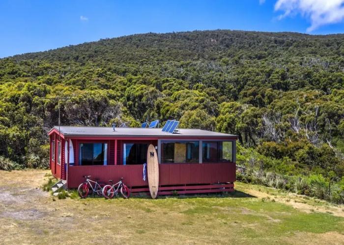Cloudy Bay Cabin