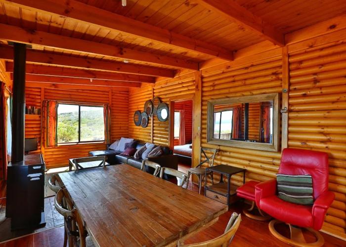 Cloudy Bay Cabin