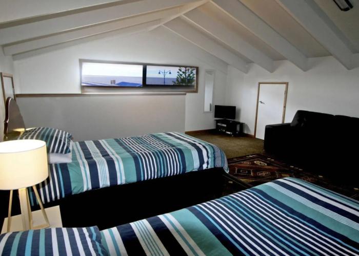 Penguin Beachfront Apartments