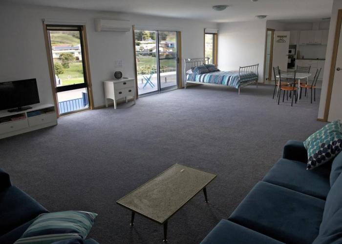 Penguin Beachfront Apartments