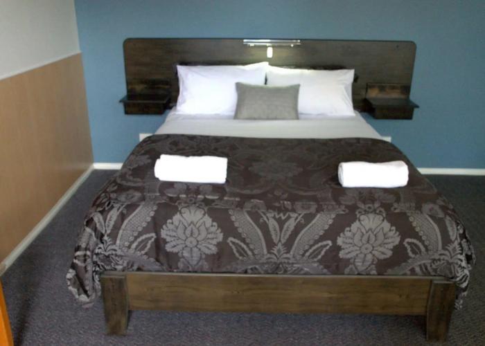 Golden Leaf Motel