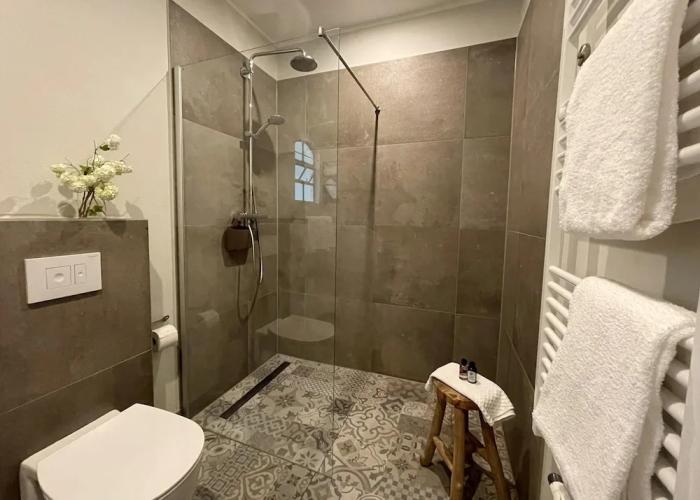 Grosse Ferienwohnung mit Garten, Saal