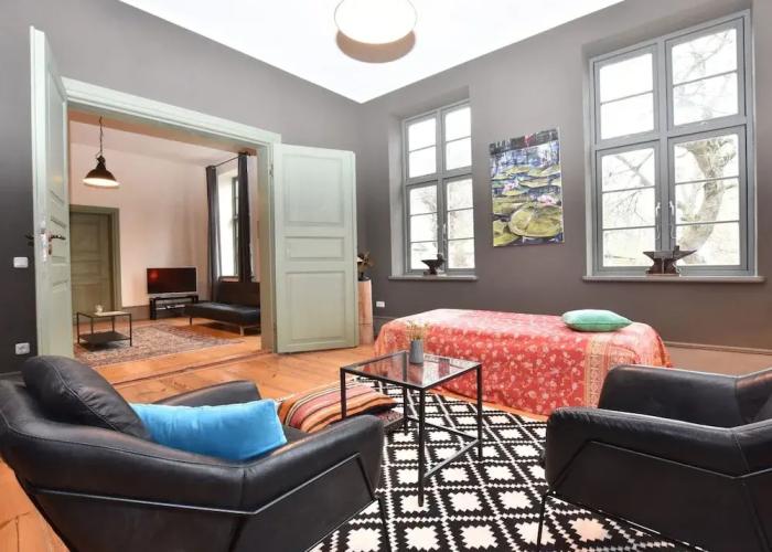 Charming Apartment With Terrace in Steffenshagen