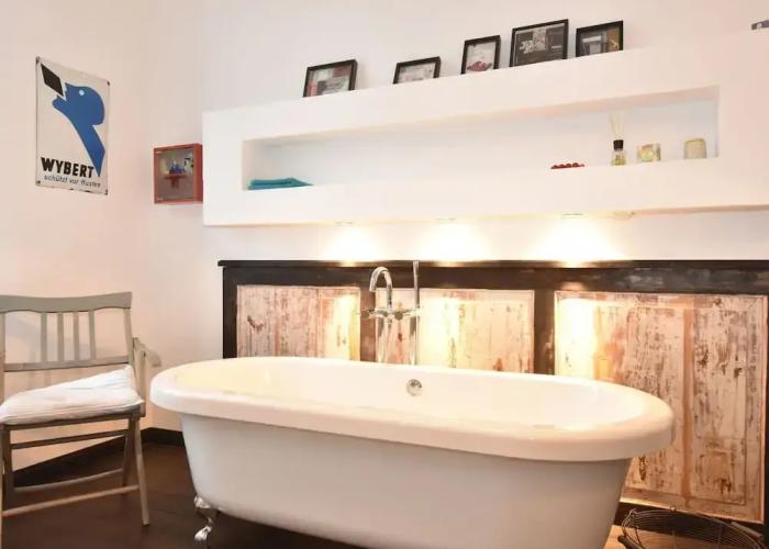 Charming Apartment With Terrace in Steffenshagen
