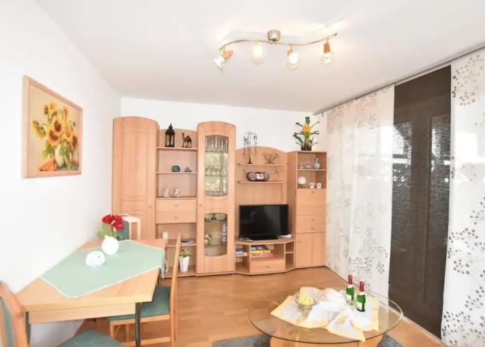 Vintage Bungalow in Neubukow in Meeresnaehe