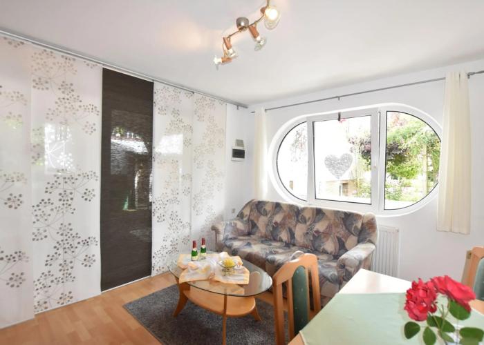 Vintage Bungalow in Neubukow in Meeresnaehe