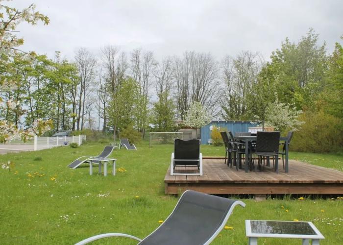 Wunderschoene Ferienwohnung mit Garten