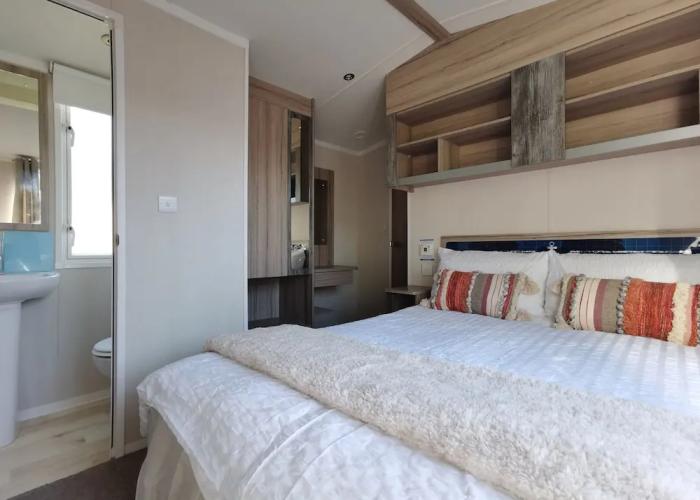 Golden Sands Beach Activities sea Holiday Relax