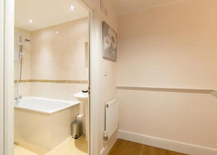 Velvet 1-bedroom Apartment The Clockhouse, Hoddesdon