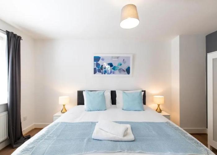 Velvet 1-bedroom Apartment The Clockhouse, Hoddesdon