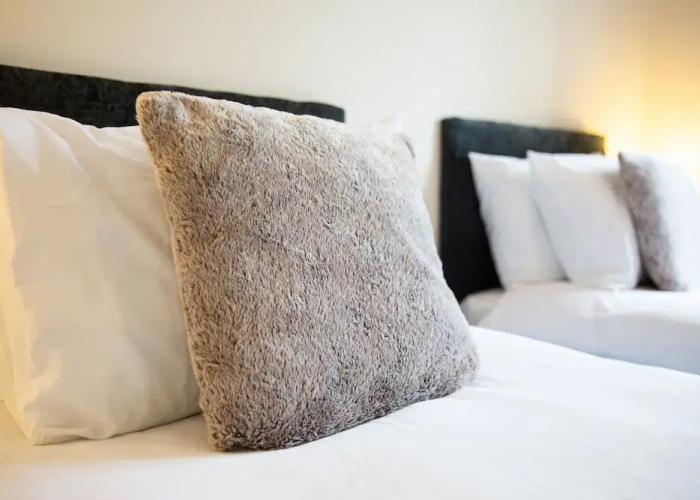 Velvet 1-bedroom Apartment With Balcony, Hoddesdon