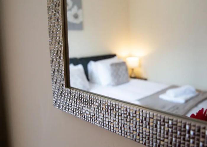 Velvet 1-bedroom Apartment With Balcony, Hoddesdon