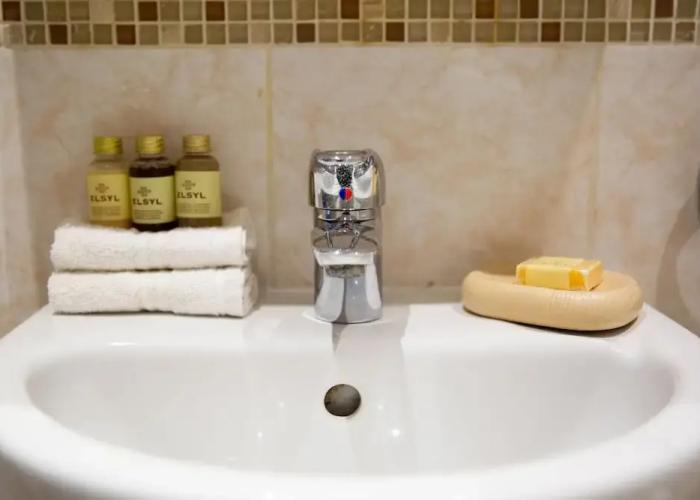 Velvet 1-bedroom Apartment With Balcony, Hoddesdon
