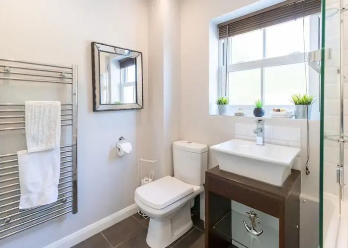Velvet 2-bedroom Apartment, Brewery Road, Hoddesdon
