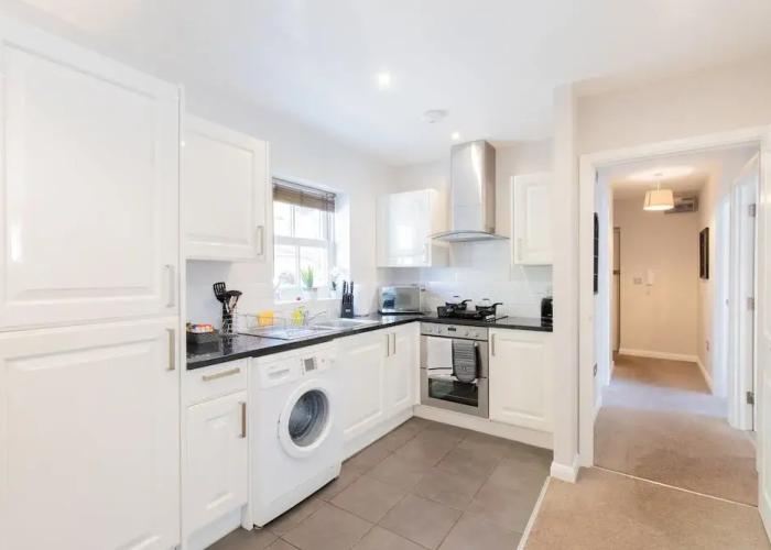 Velvet 2-bedroom Apartment, Brewery Road, Hoddesdon