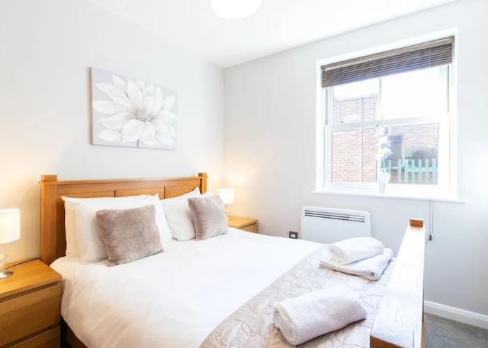 Velvet 2-bedroom Apartment, Brewery Road, Hoddesdon