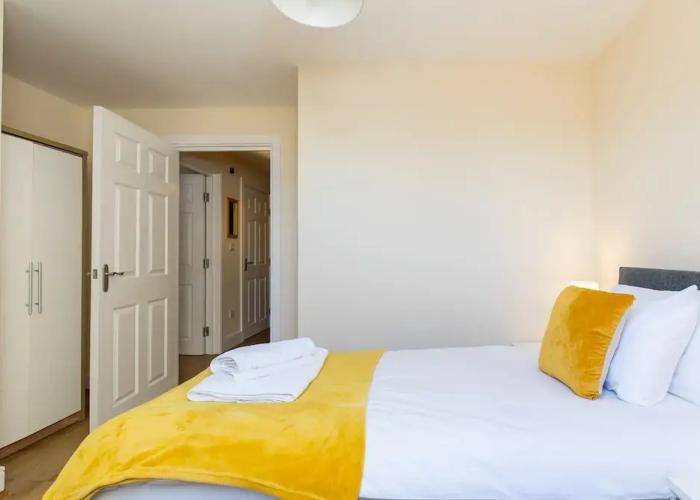 Velvet 1-bedroom Penthouse, Clockhouse, Hoddesdon