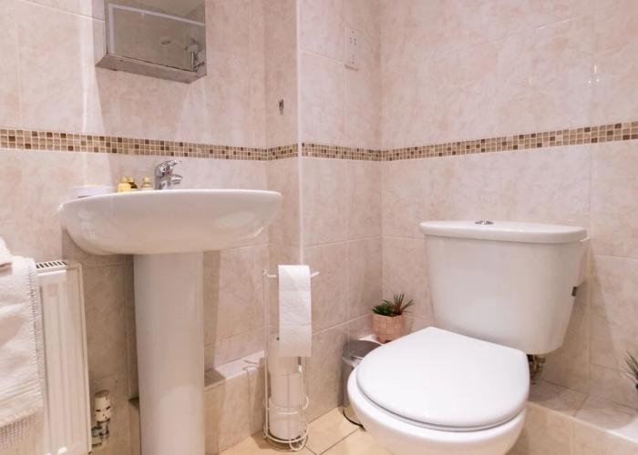 Velvet 1-bedroom Penthouse, Clockhouse, Hoddesdon