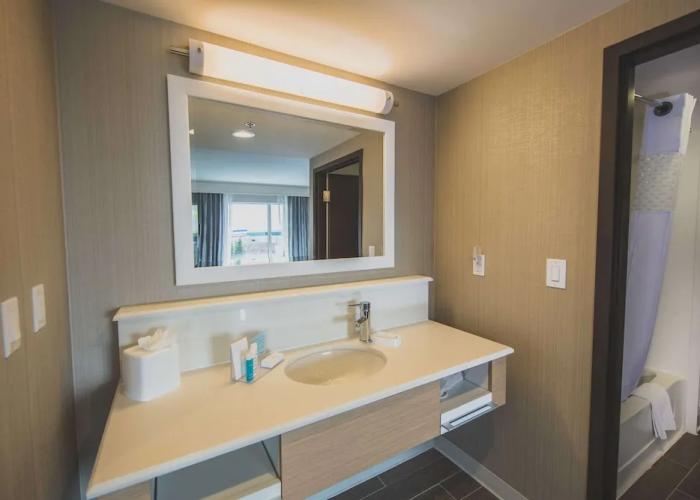 Hampton Inn & Suites by Hilton Bolton