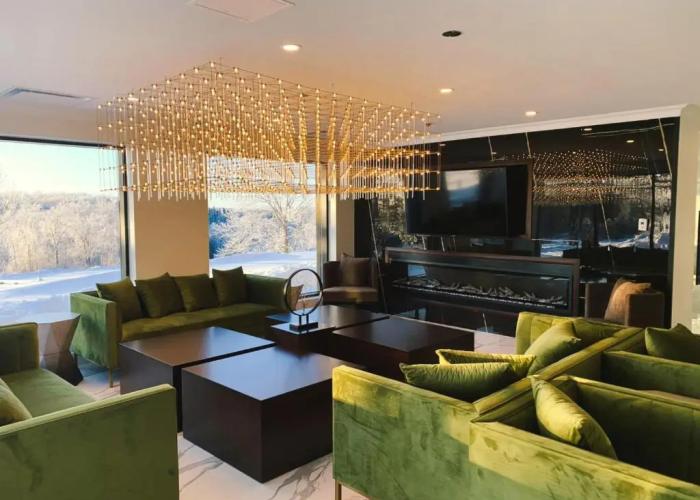 Mount Alverno Luxury Resorts