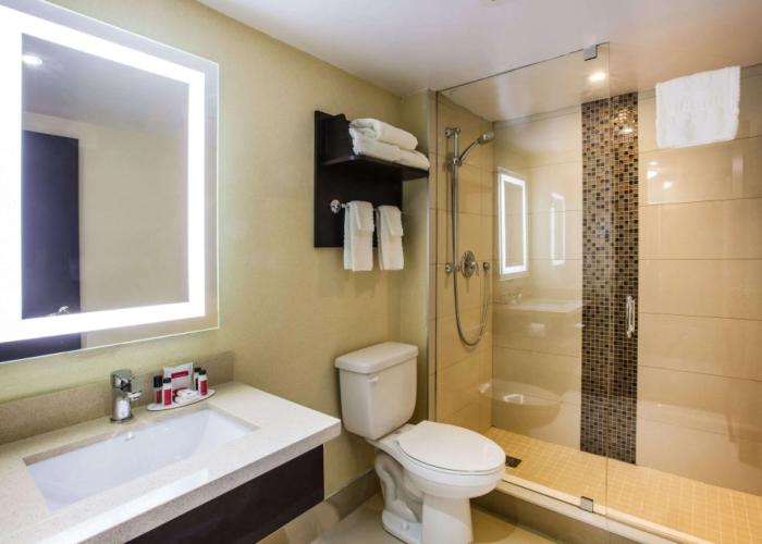 Ramada by Wyndham Jacksons Point