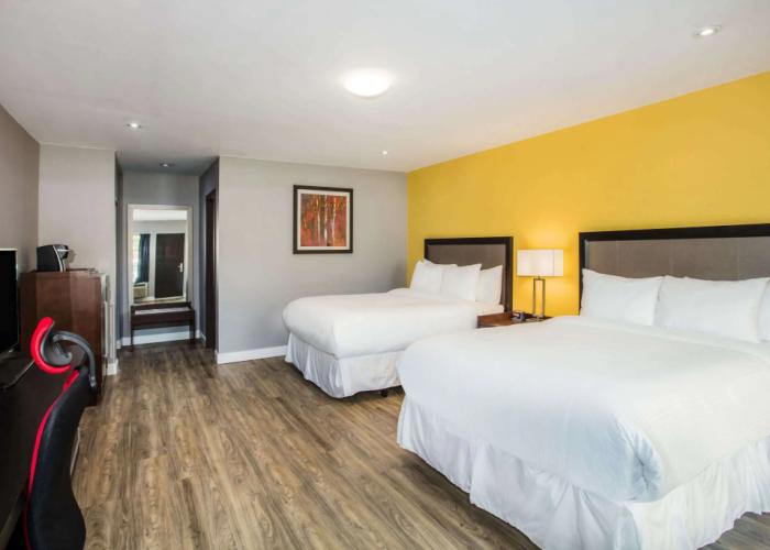 Ramada by Wyndham Jacksons Point