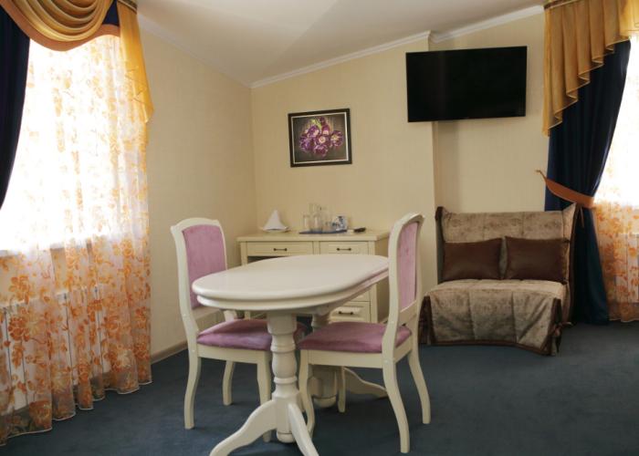Tri Bogatyirya Butik-Hotel
