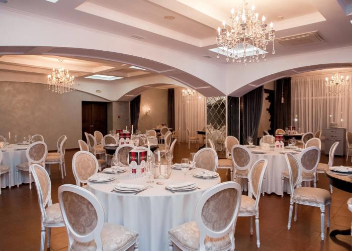 Amaks Azov Hotel